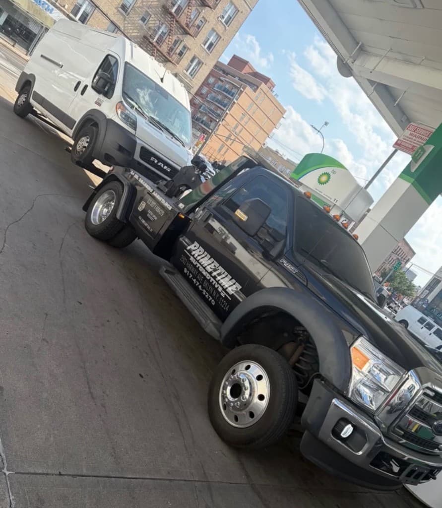 Ford Super Duty wrecker